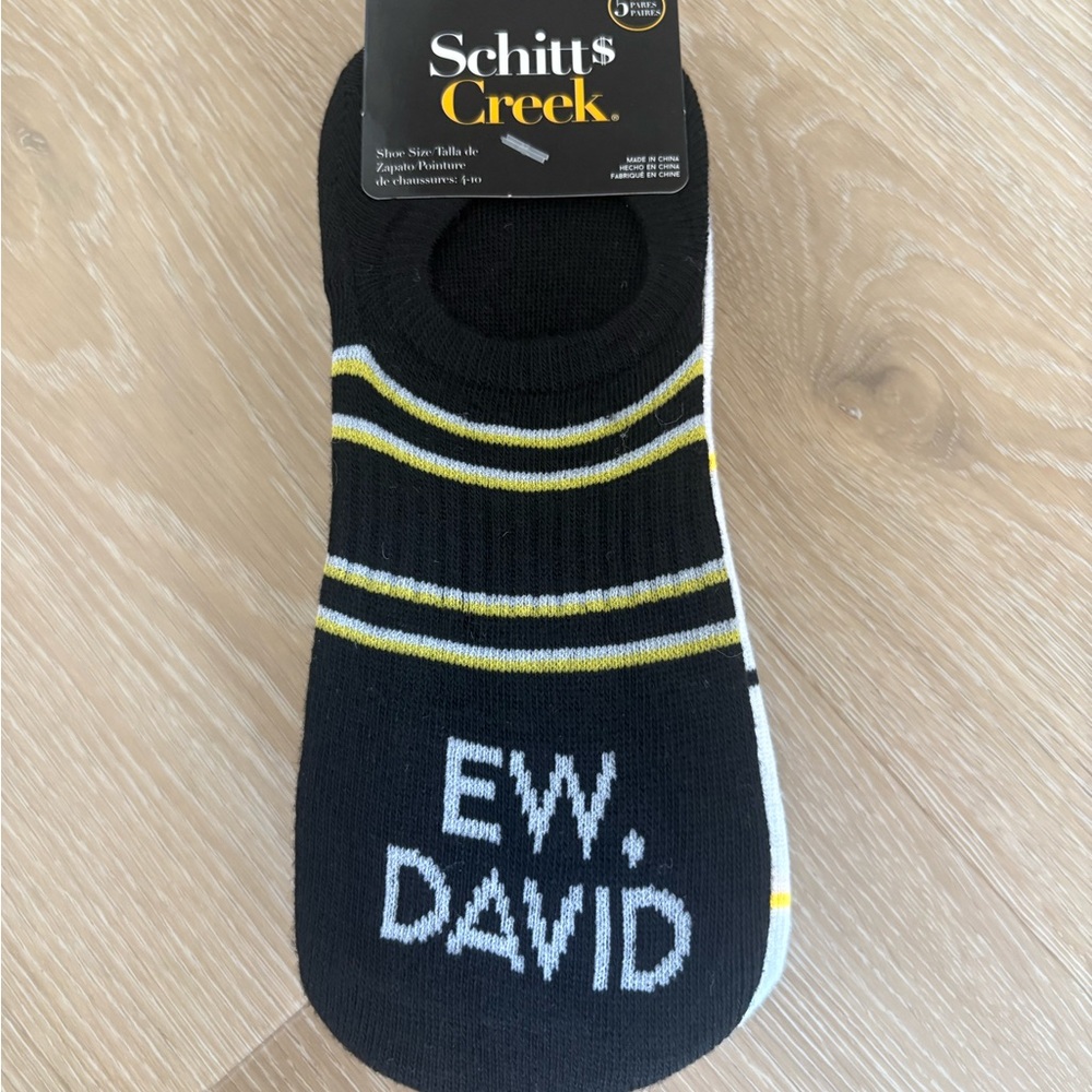 Set of 5 pairs of Schitt$ Creek Ankle Socks - Black & White - NEW